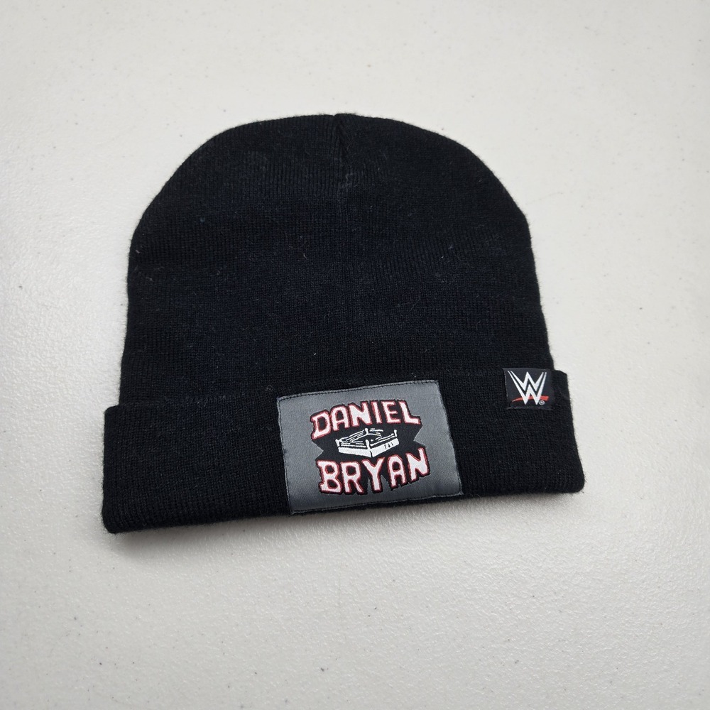 WWE Unisex Beanie OSFM Black Embroidered Logo Patch‎ YES Daniel Bryan